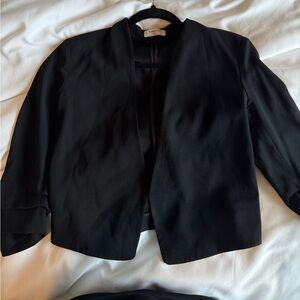 Aritzia (Babaton) Cropped Blazer